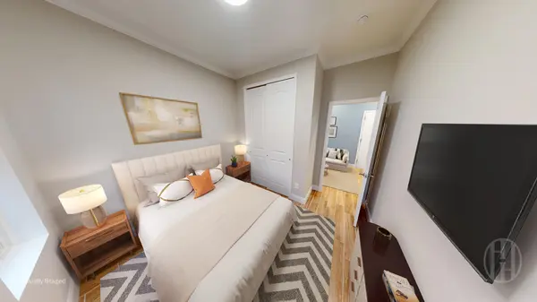 221 E 83rd St #4R, New York, NY 10028