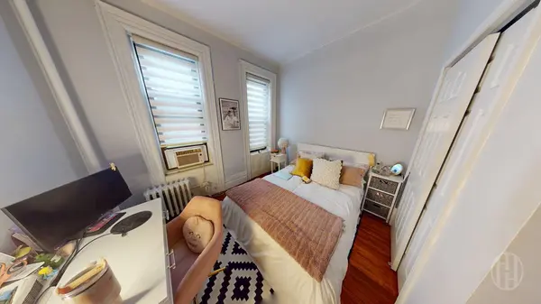 221 E 83rd St #2R, New York, NY 10028