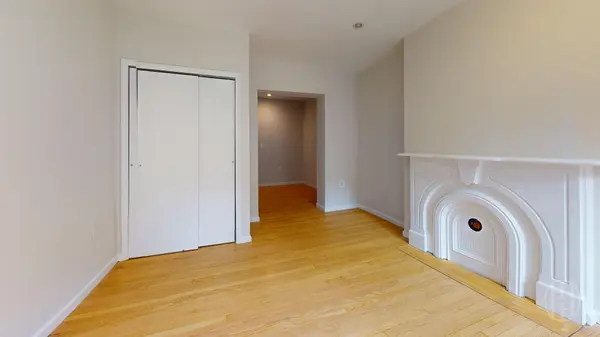 318 E 80th St #3W, New York, NY 10075