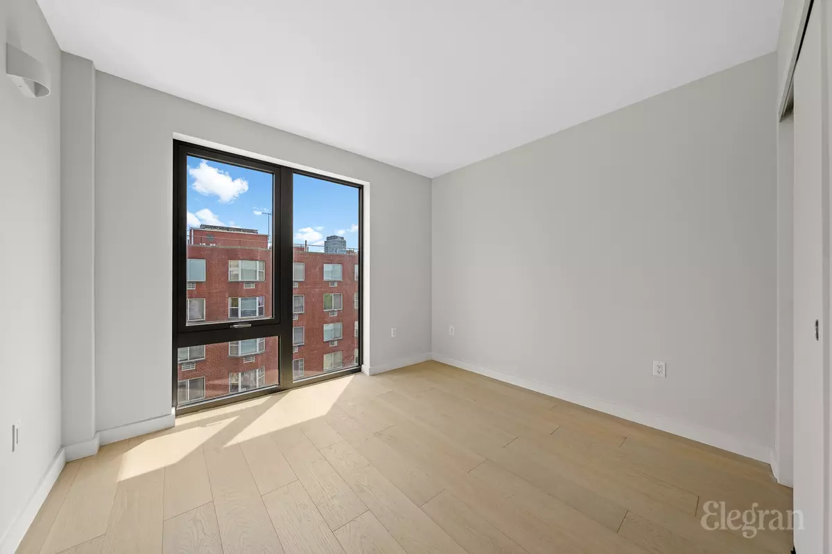 Flushing, NY 11355,136-80 41st Ave