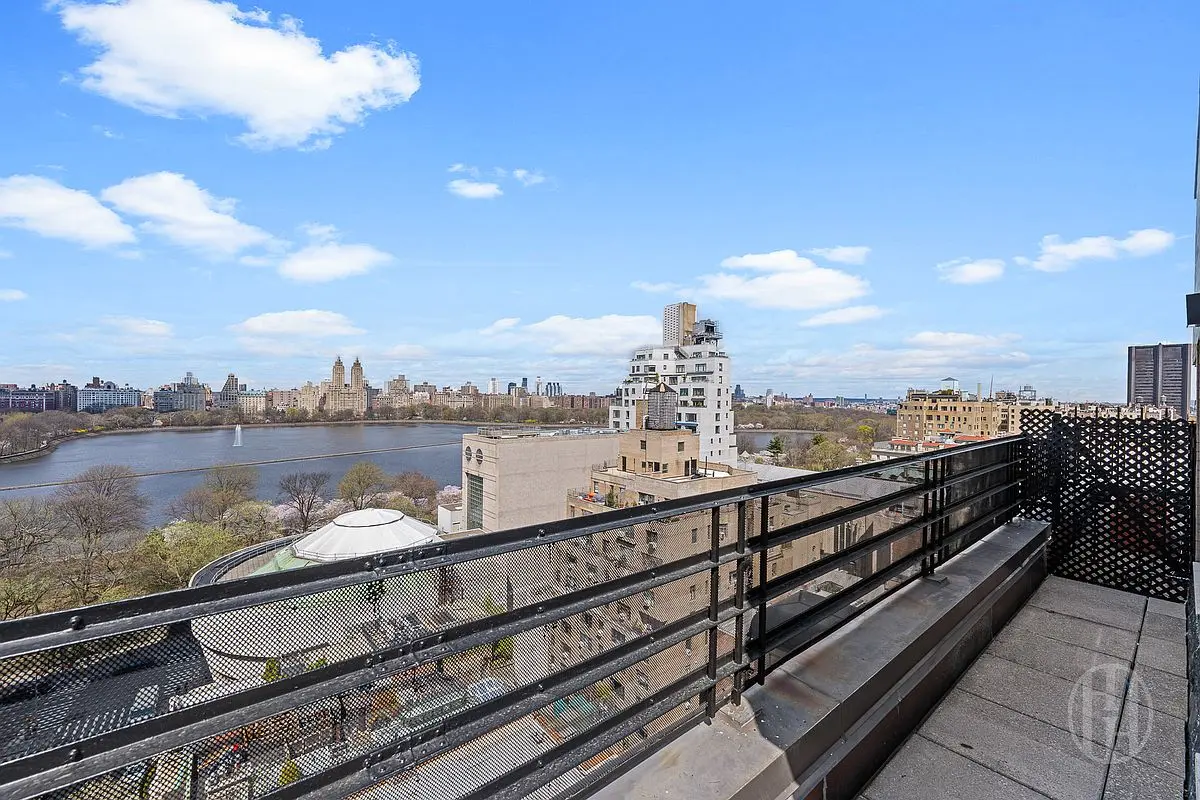 19 E 88th St #PHD, New York, NY 10128-0500