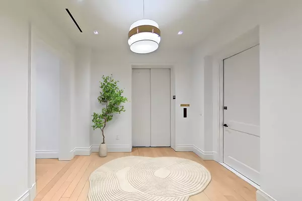 New York, NY 10023,164 W 74th St #PHB