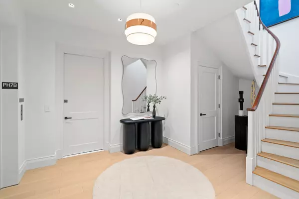 New York, NY 10023,164 W 74th St #PHB