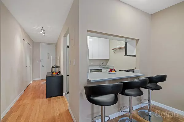 New York, NY 10038,99 John St #2210