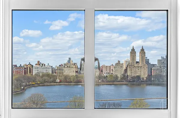 19 E 88th St #PHD, New York, NY 10128-0500