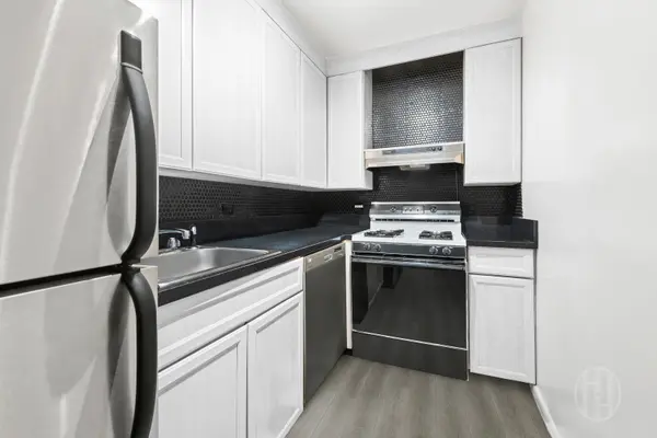 201 E 28th St #10L, New York, NY 10016