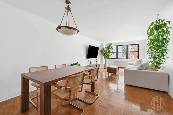 201 E 28th St #10L, New York, NY 10016