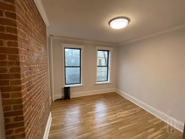 New York, NY 10021,425 E 73rd St #4RW