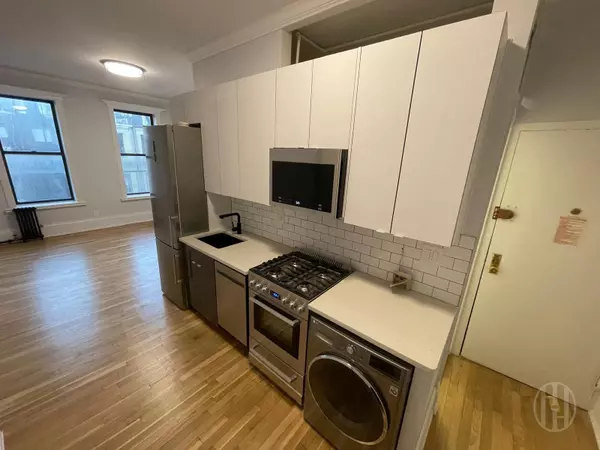 425 E 73rd St #4RW, New York, NY 10021