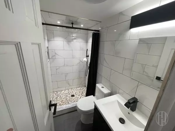 New York, NY 10021,425 E 73rd St #4RW