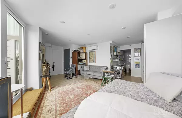 Brooklyn, NY 11230,733 Ocean Pkwy #8A