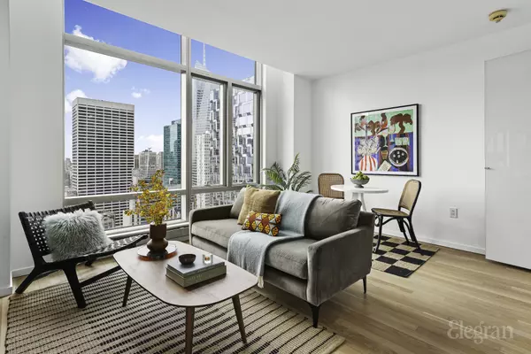 18 W 48th St #PHD, New York, NY 10036