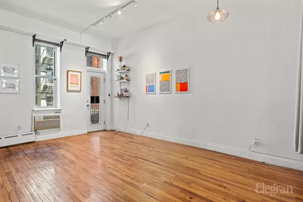 New York, NY 10128,321 E 89th St #1G