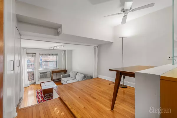 New York, NY 10012,211 Thompson St #5M