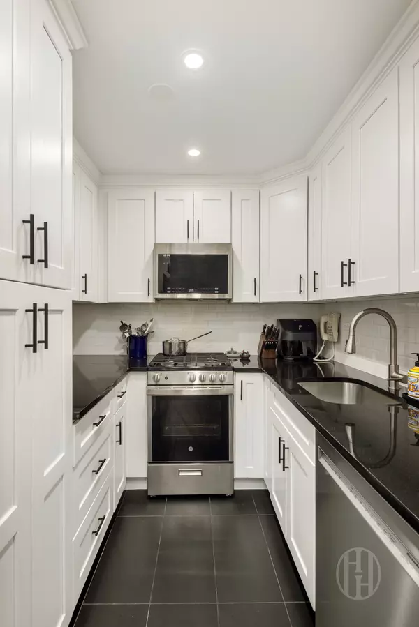 New York, NY 10023,15 W 72nd St #10H
