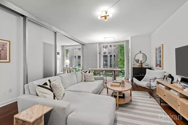 New York, NY 10011,130 W 19th St #4F