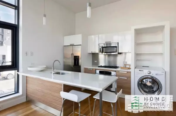 Brooklyn, NY 11222,305 Mc Guinness Boulevard #1H