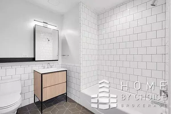 Brooklyn, NY 11211,625 Driggs Avenue #6A