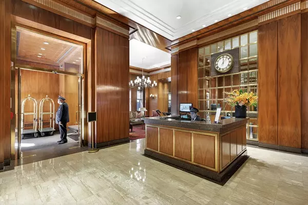 New York, NY 10023,161 W 61st St #10C