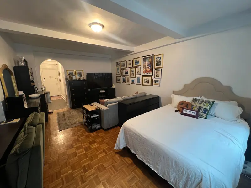 310 E 44th St #612, New York, NY 10017