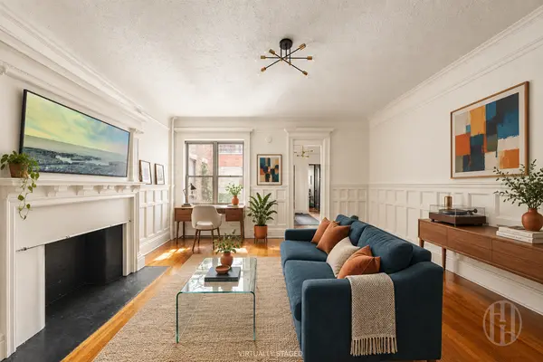 249 W 102nd St #1B, New York, NY 10025