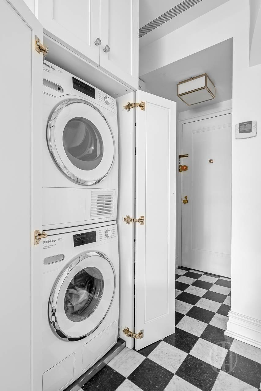 19 East 88th Street PHD Carnegie Hill New York NY 10128