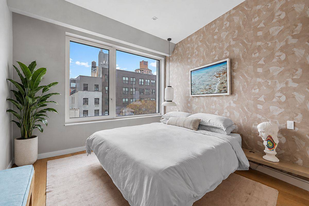 32 East 1st Street D4 E. Greenwich Village New York NY 10003