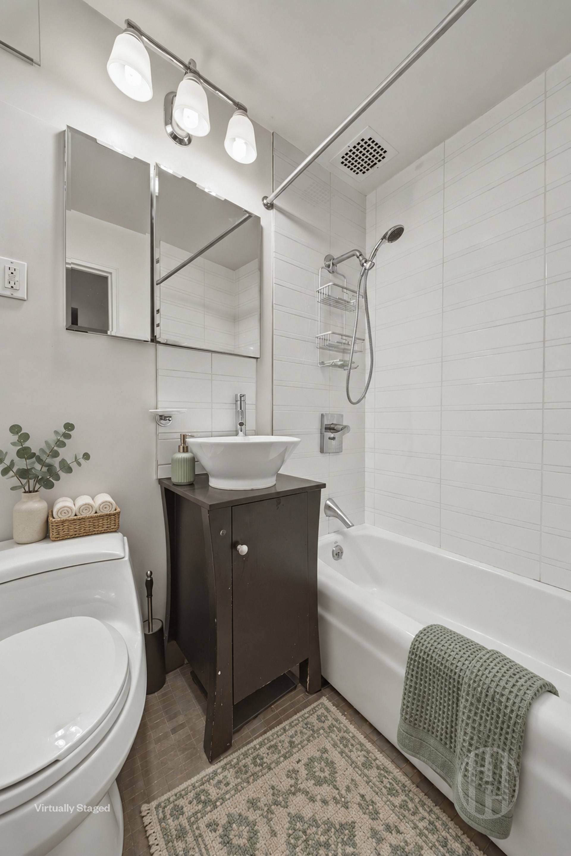 221 West 14th Street 1B Chelsea New York NY 10011
