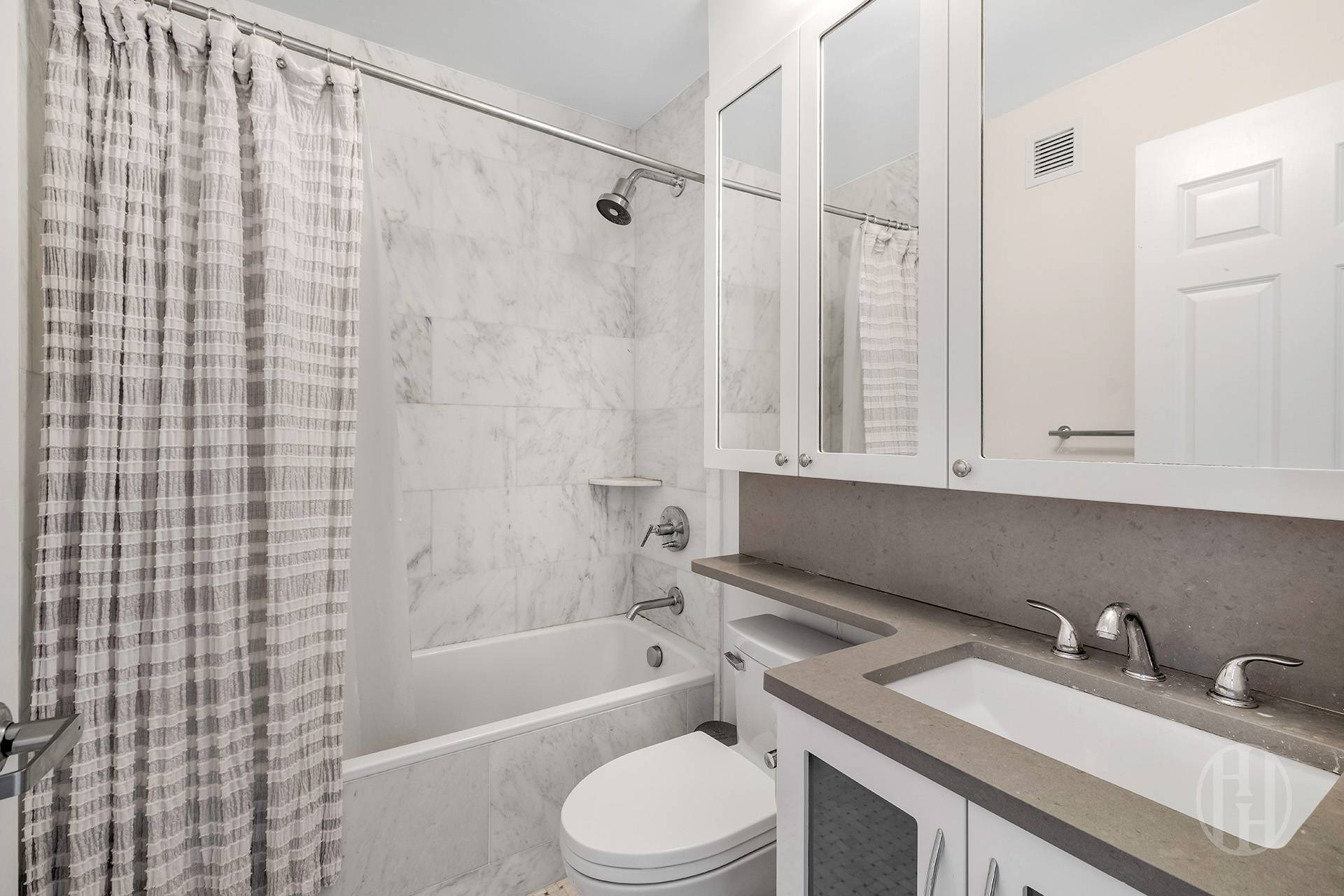 377 Rector Place 10L Battery Park City New York NY 10280