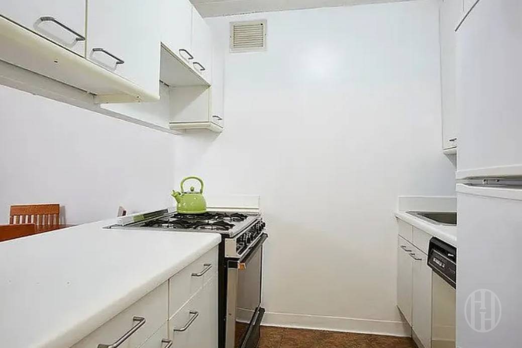 280 Rector Place 3J Battery Park City New York NY 10280