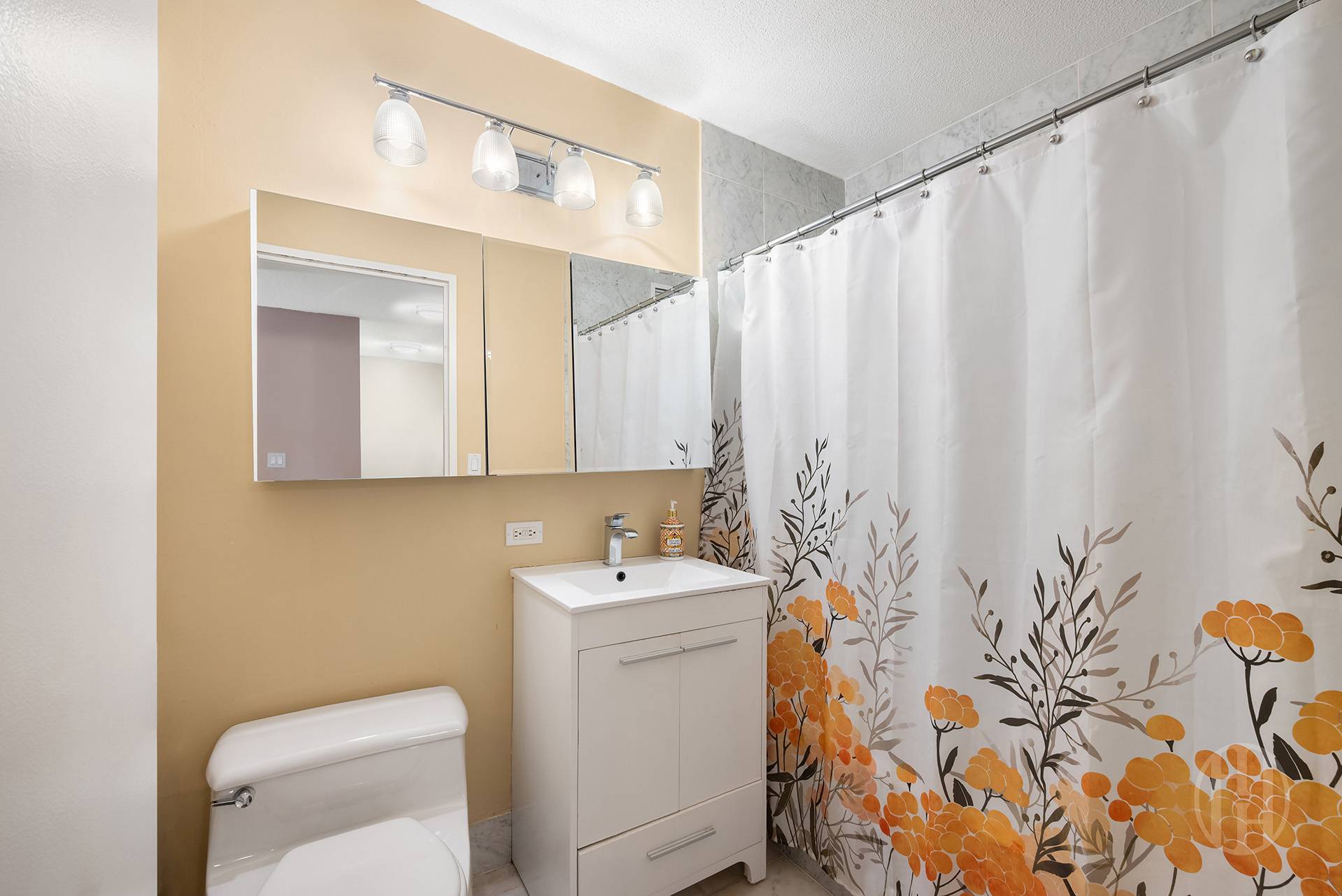 2 South End Avenue 6V Battery Park City New York NY 10280