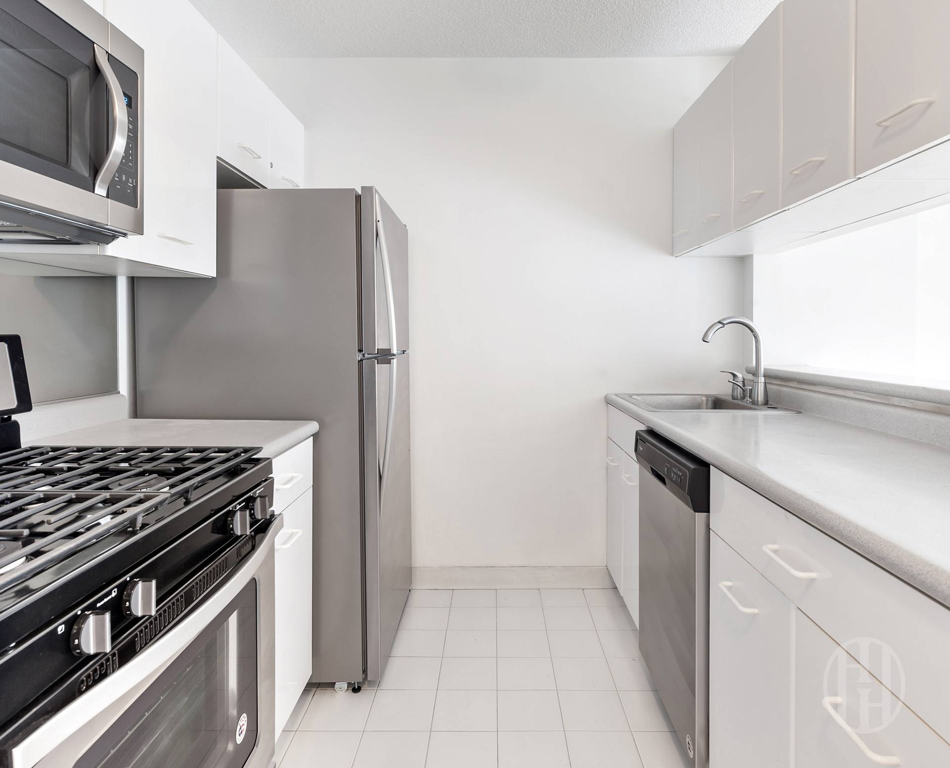 2 South End Avenue 6V Battery Park City New York NY 10280
