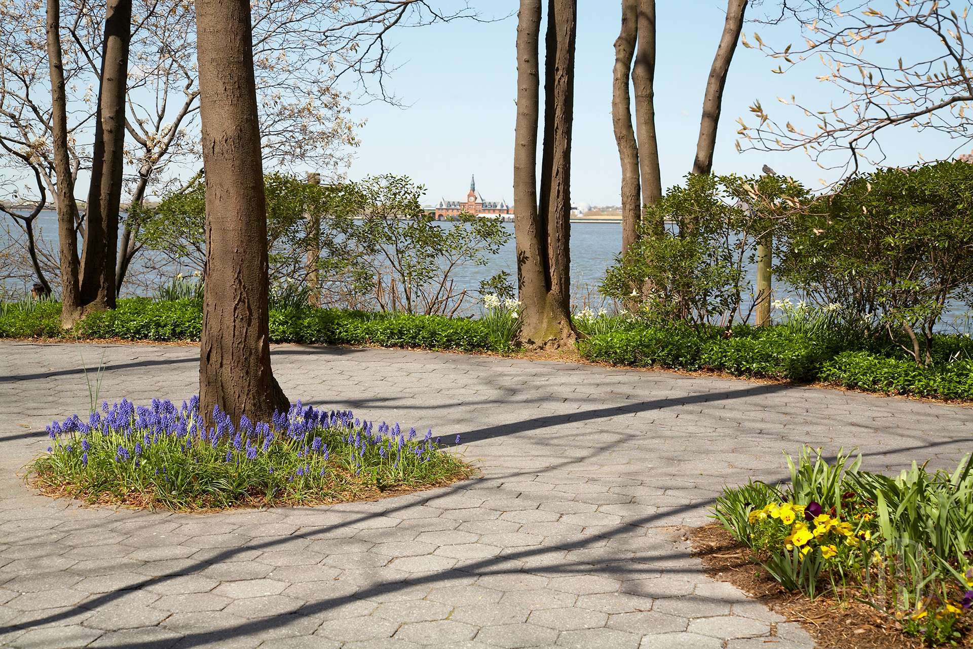 2 South End Avenue 6V Battery Park City New York NY 10280