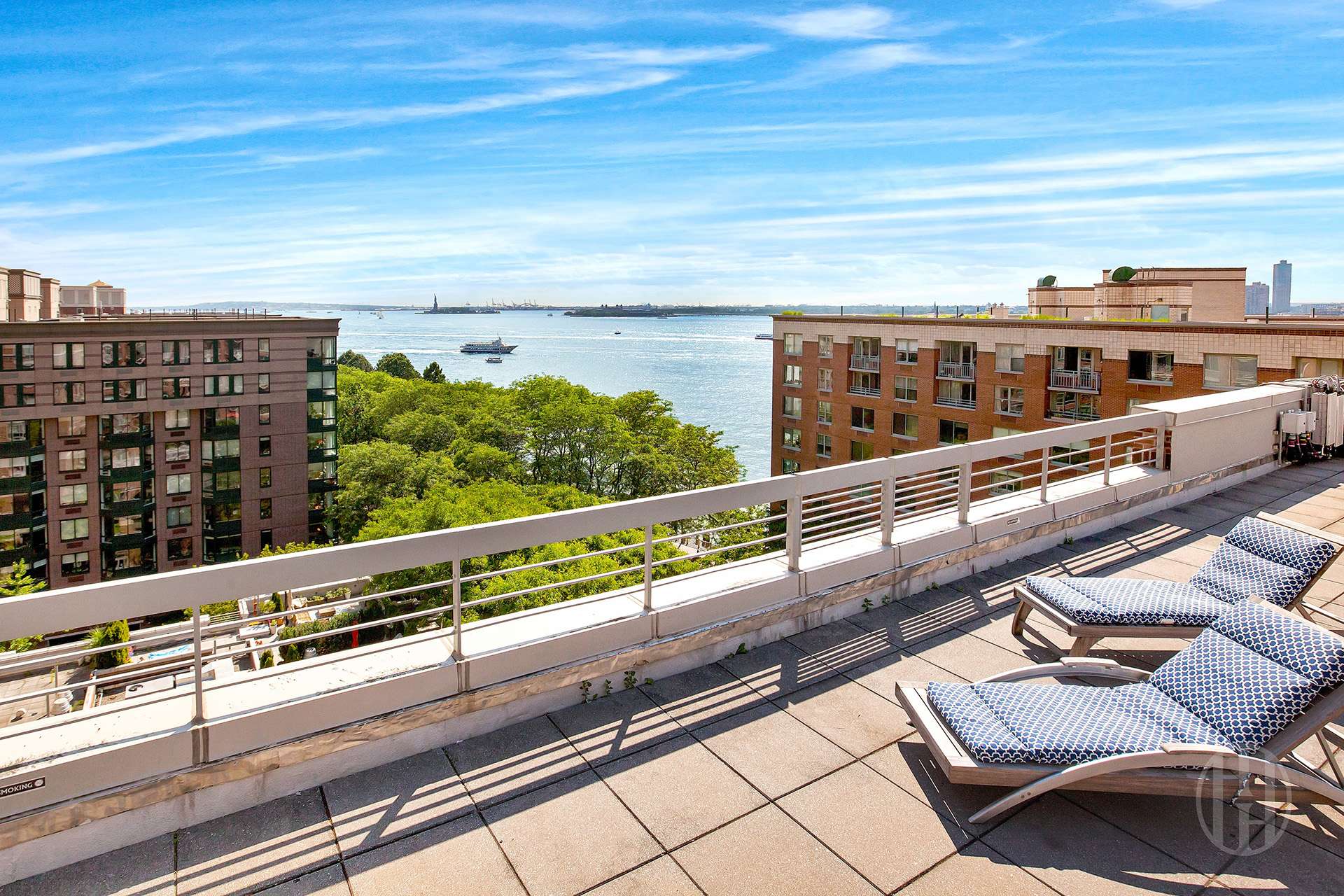 2 South End Avenue 6V Battery Park City New York NY 10280