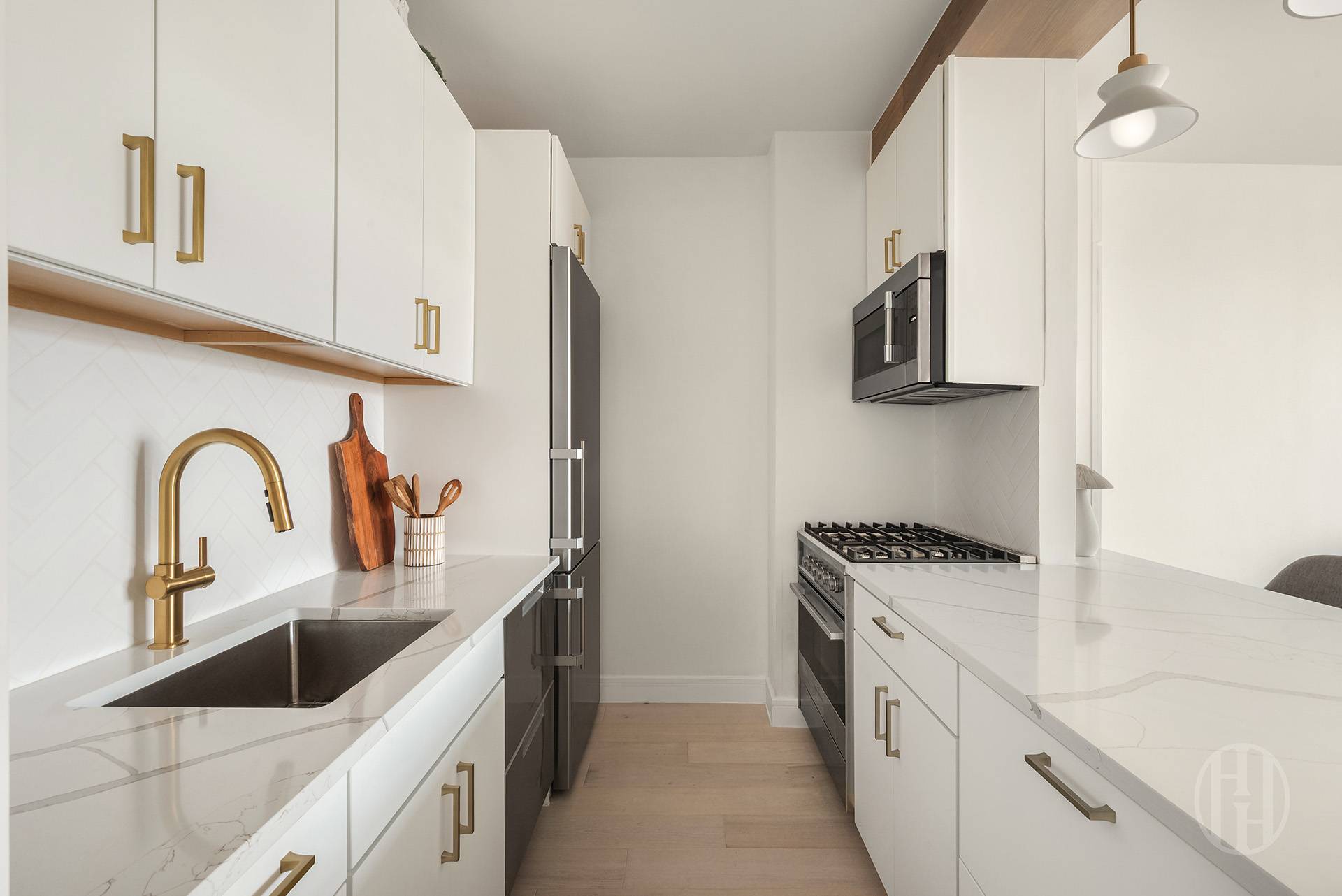 350 Albany Street 8A Battery Park City New York NY 10280