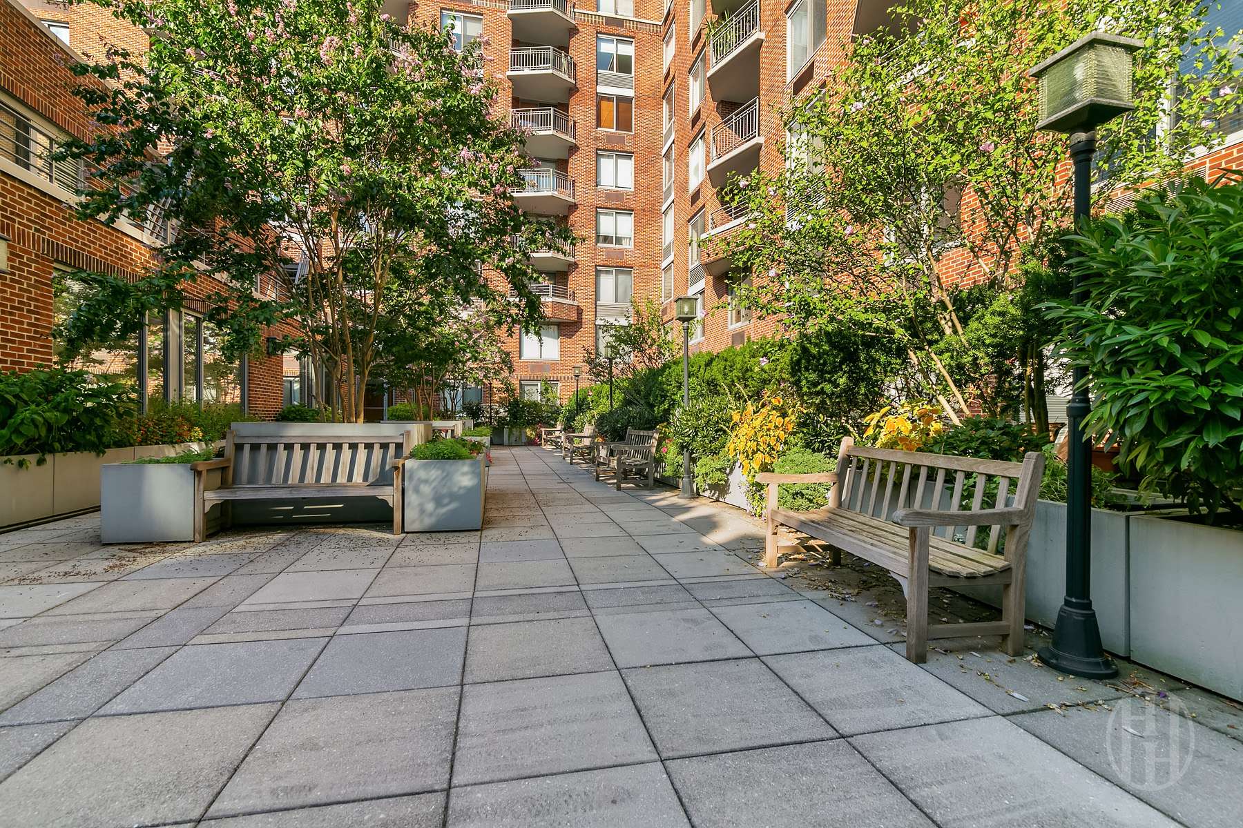 2 South End Avenue 6V Battery Park City New York NY 10280