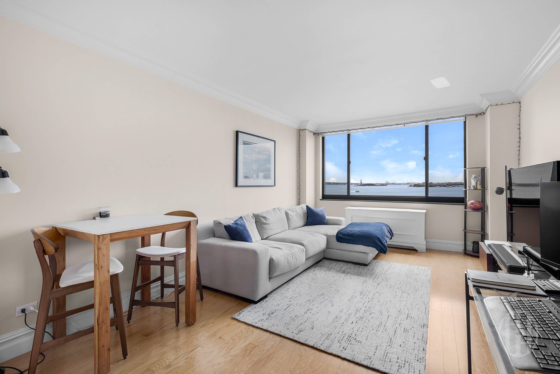 377 Rector Place 10L Battery Park City New York NY 10280