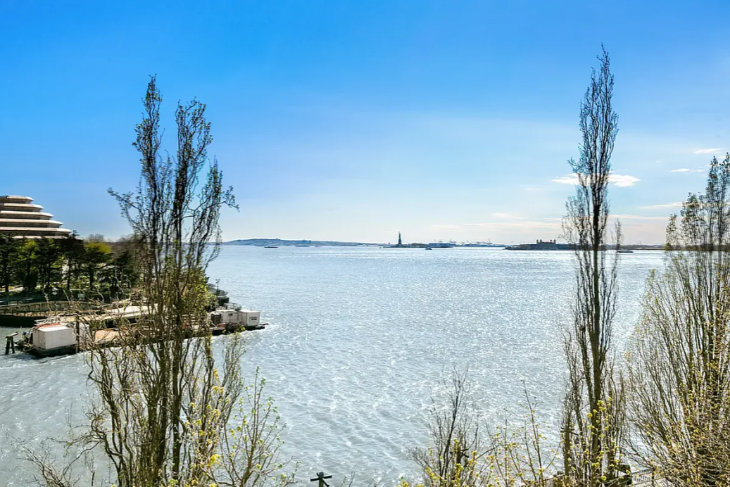 21 South End Avenue 404 Battery Park City New York NY 10280