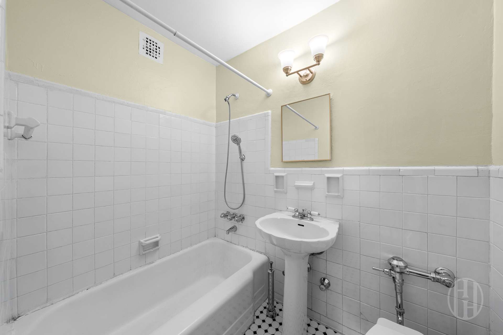 50-21 39th Place Sunnyside Queens NY 11104