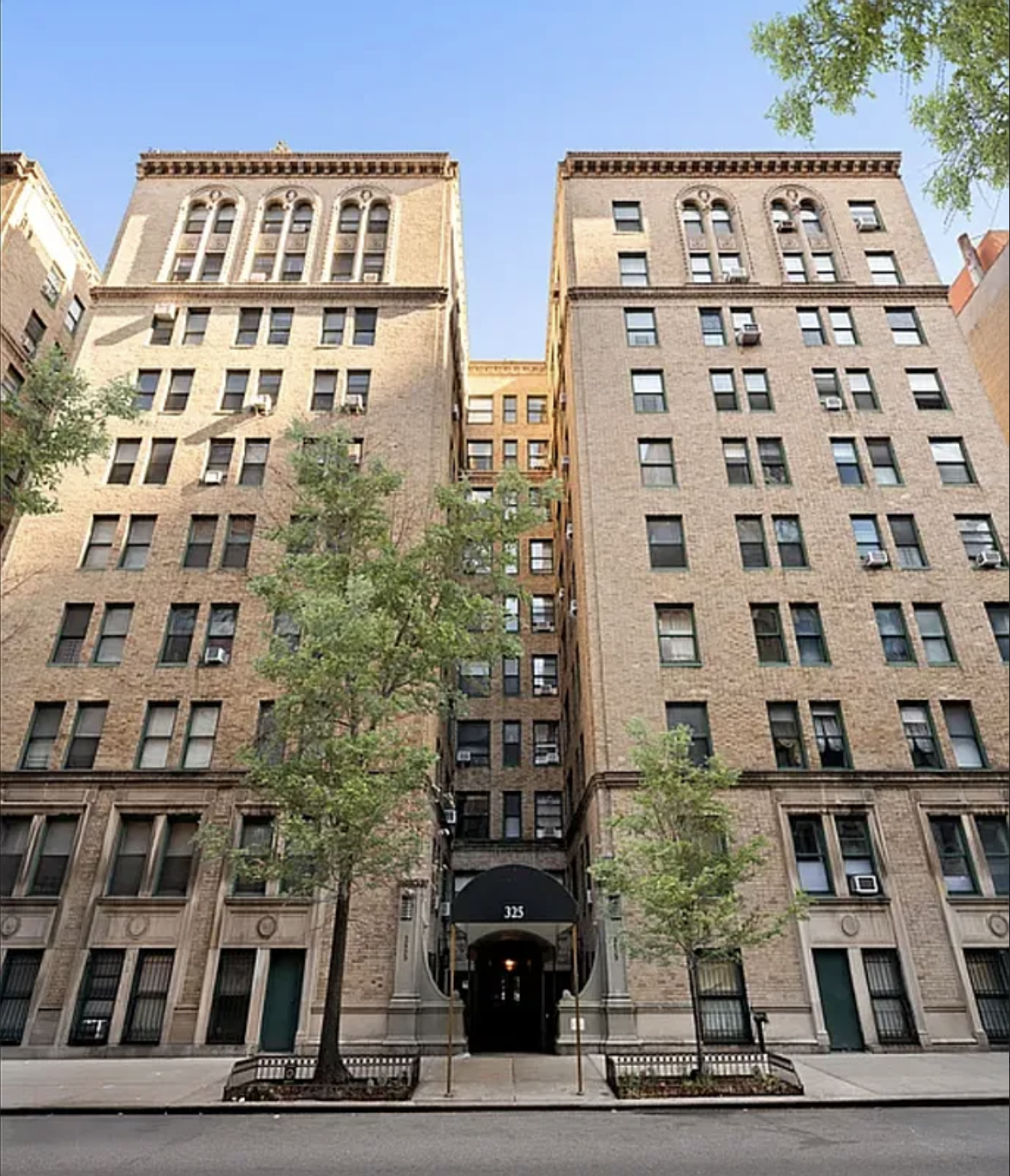 325 West 45th Street 519 Clinton New York NY 10036