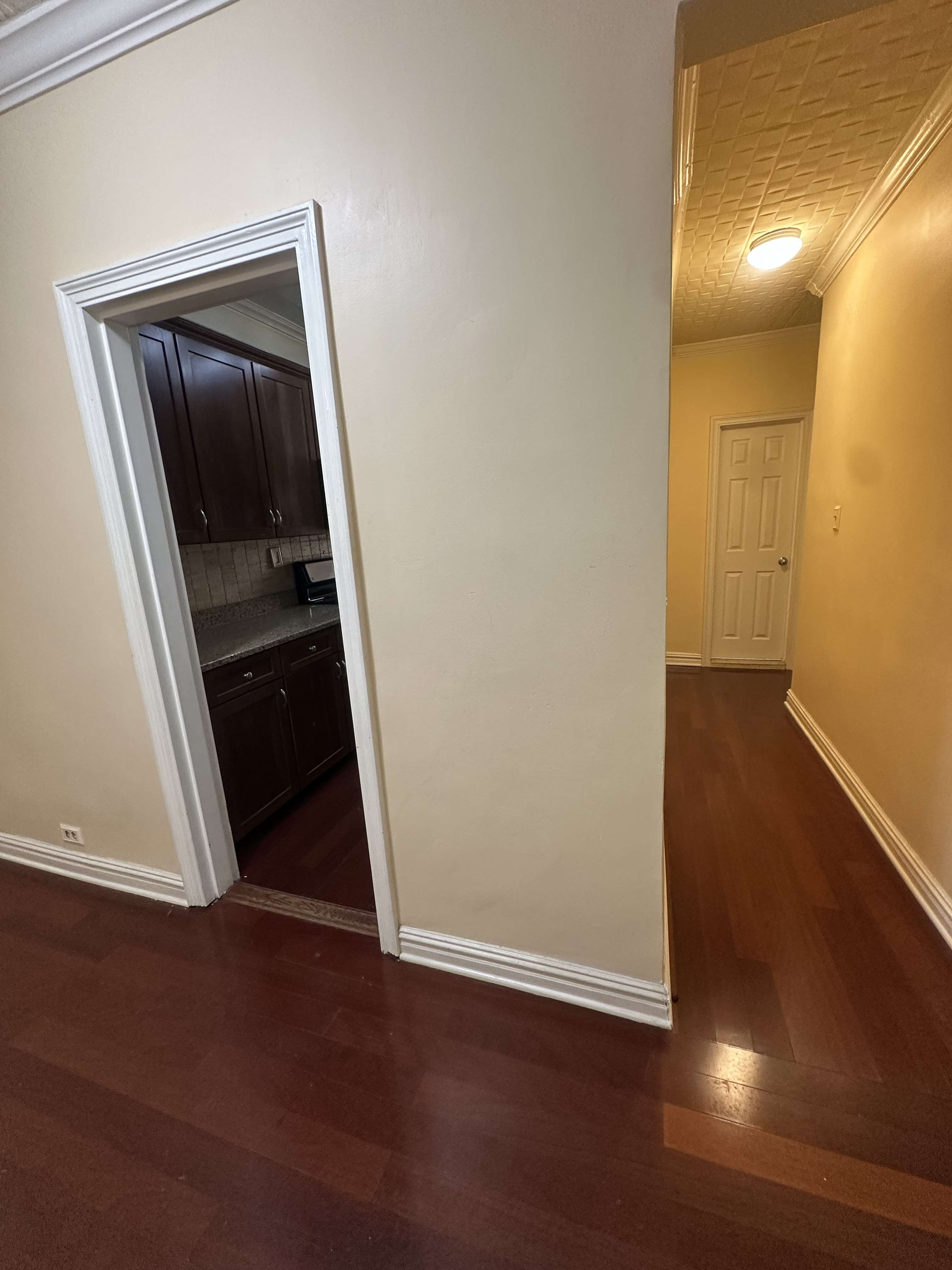 2081 Cruger Avenue 2G Pelham Parkway Bronx NY 10462