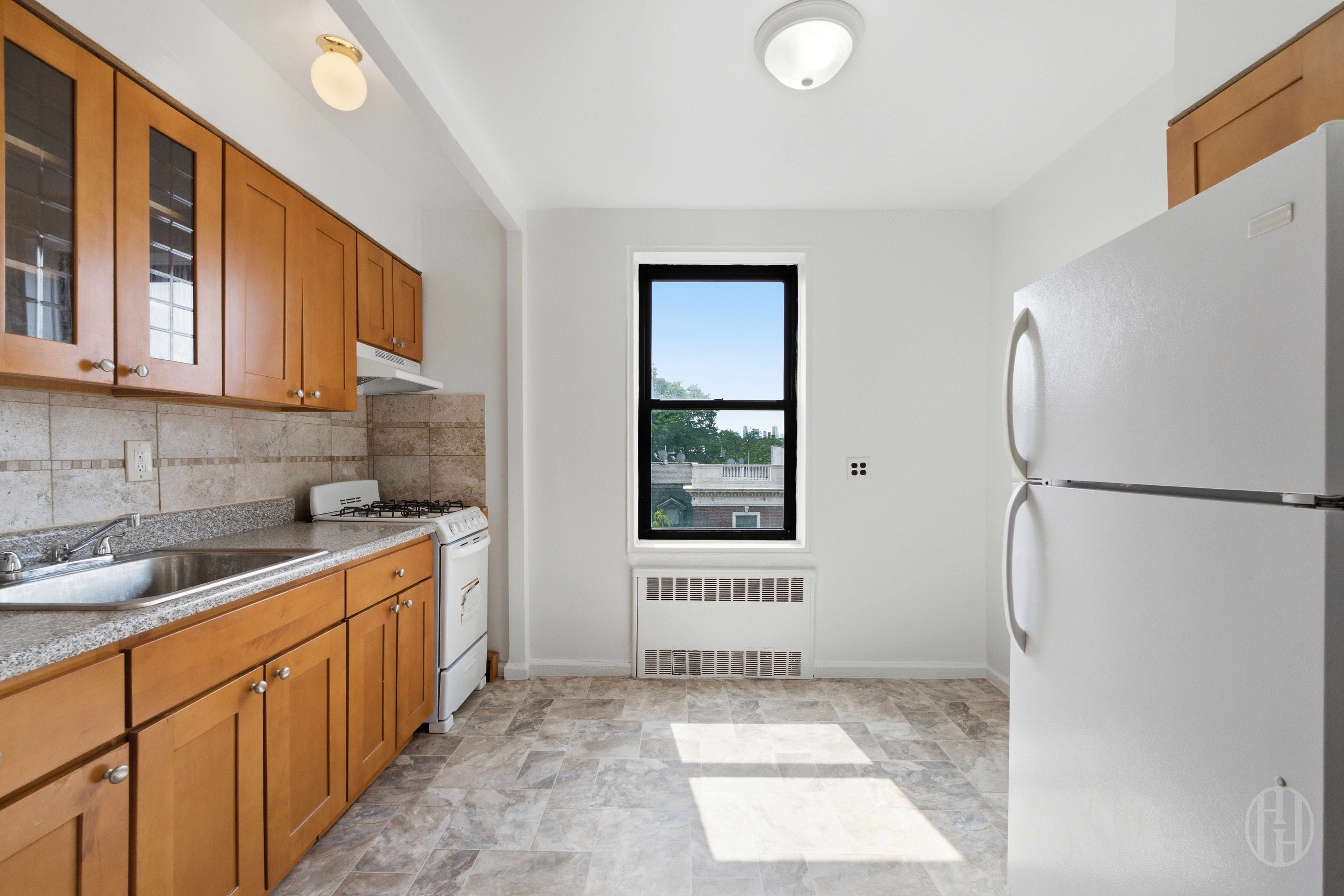 37-27 86th Street 6N Jackson Heights Queens NY 11372