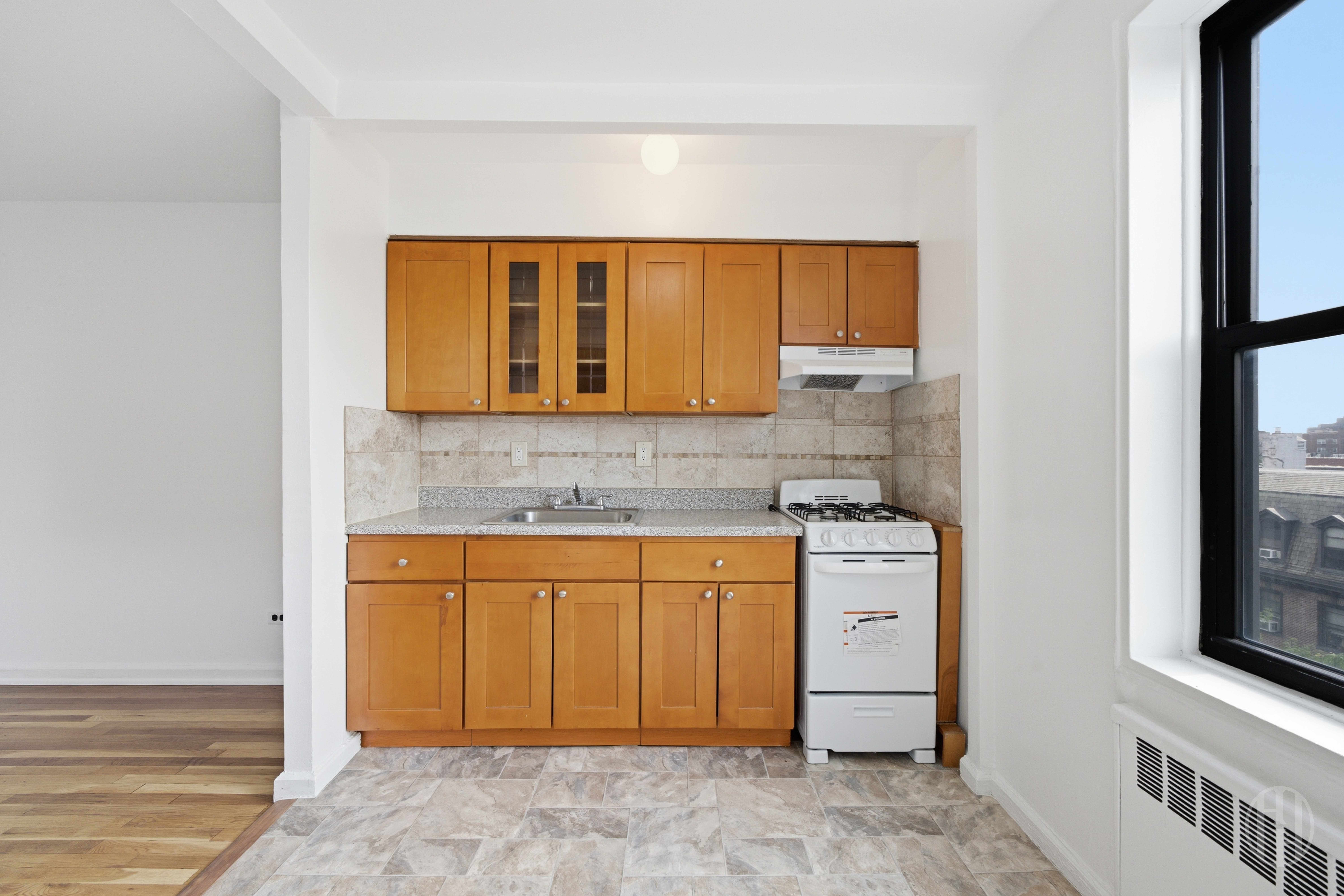 37-27 86th Street 6N Jackson Heights Queens NY 11372
