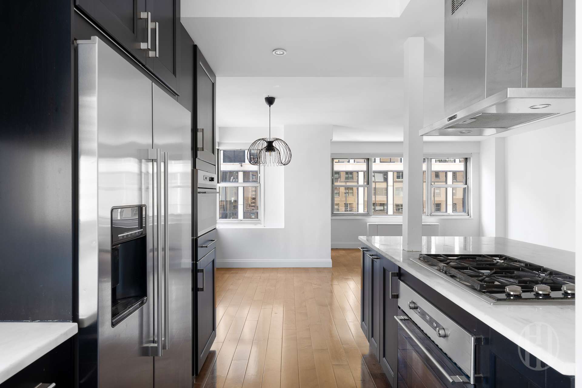77 West 55th Street 16B Midtown West New York NY 10019