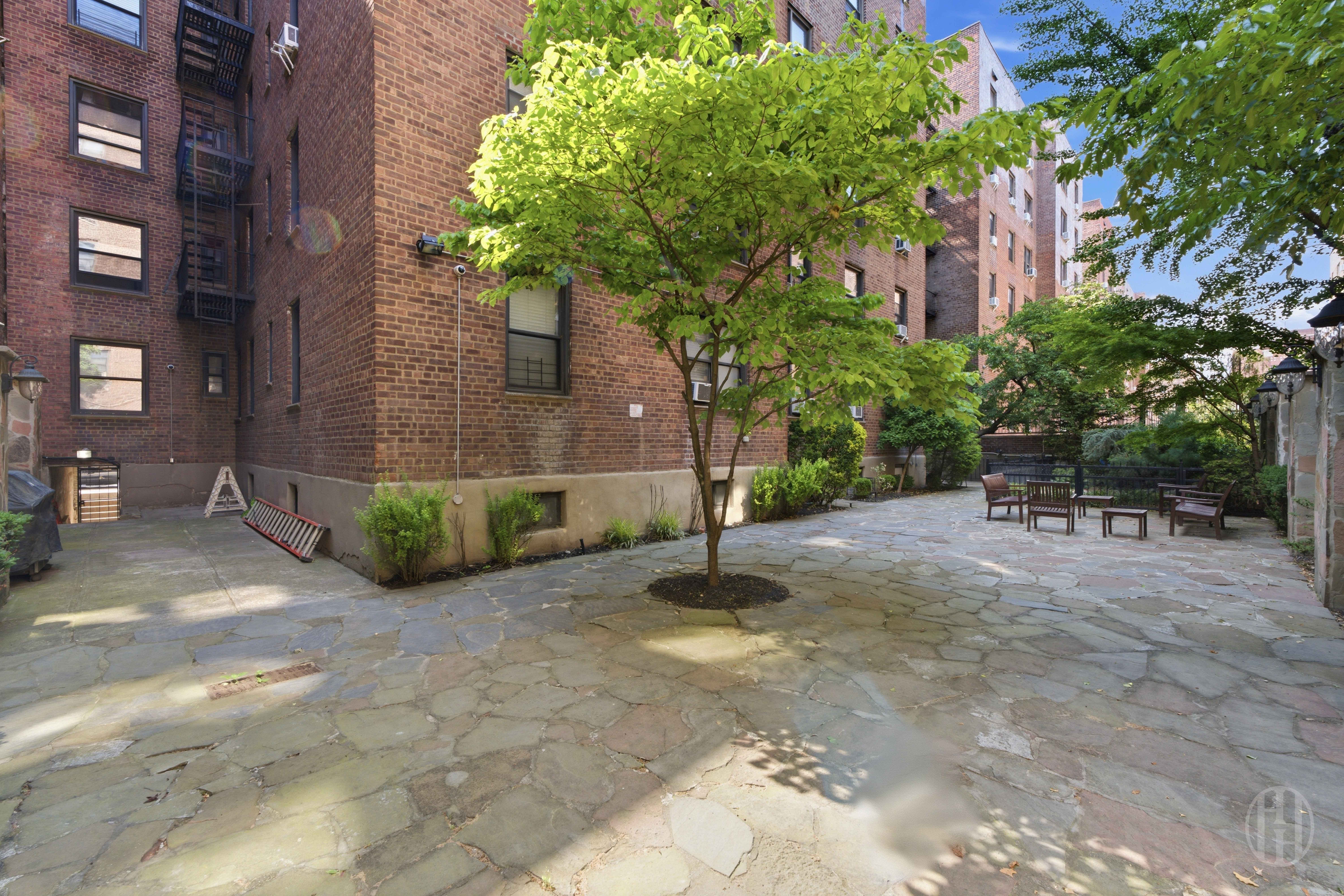 37-27 86th Street 6N Jackson Heights Queens NY 11372