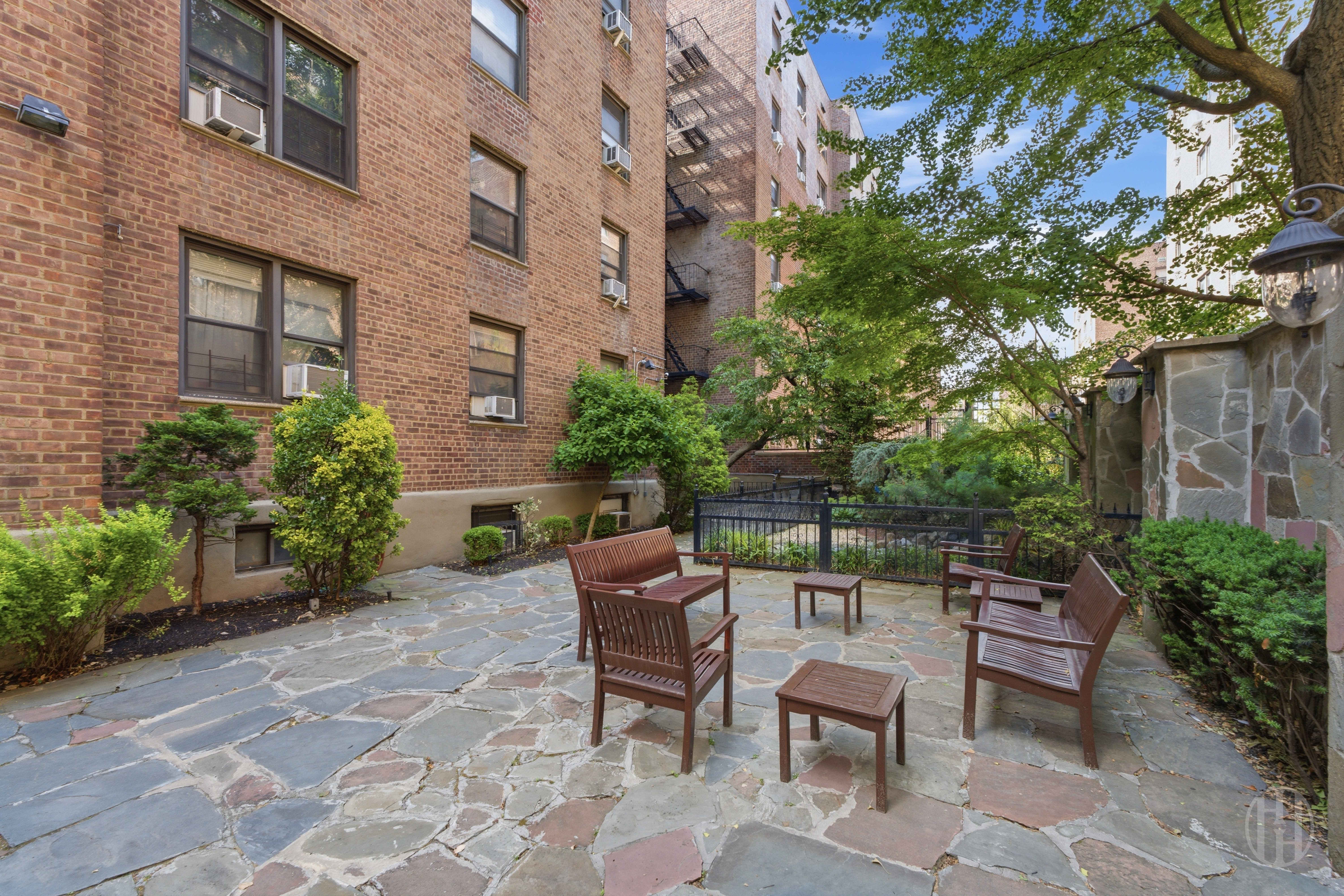 37-27 86th Street 6N Jackson Heights Queens NY 11372
