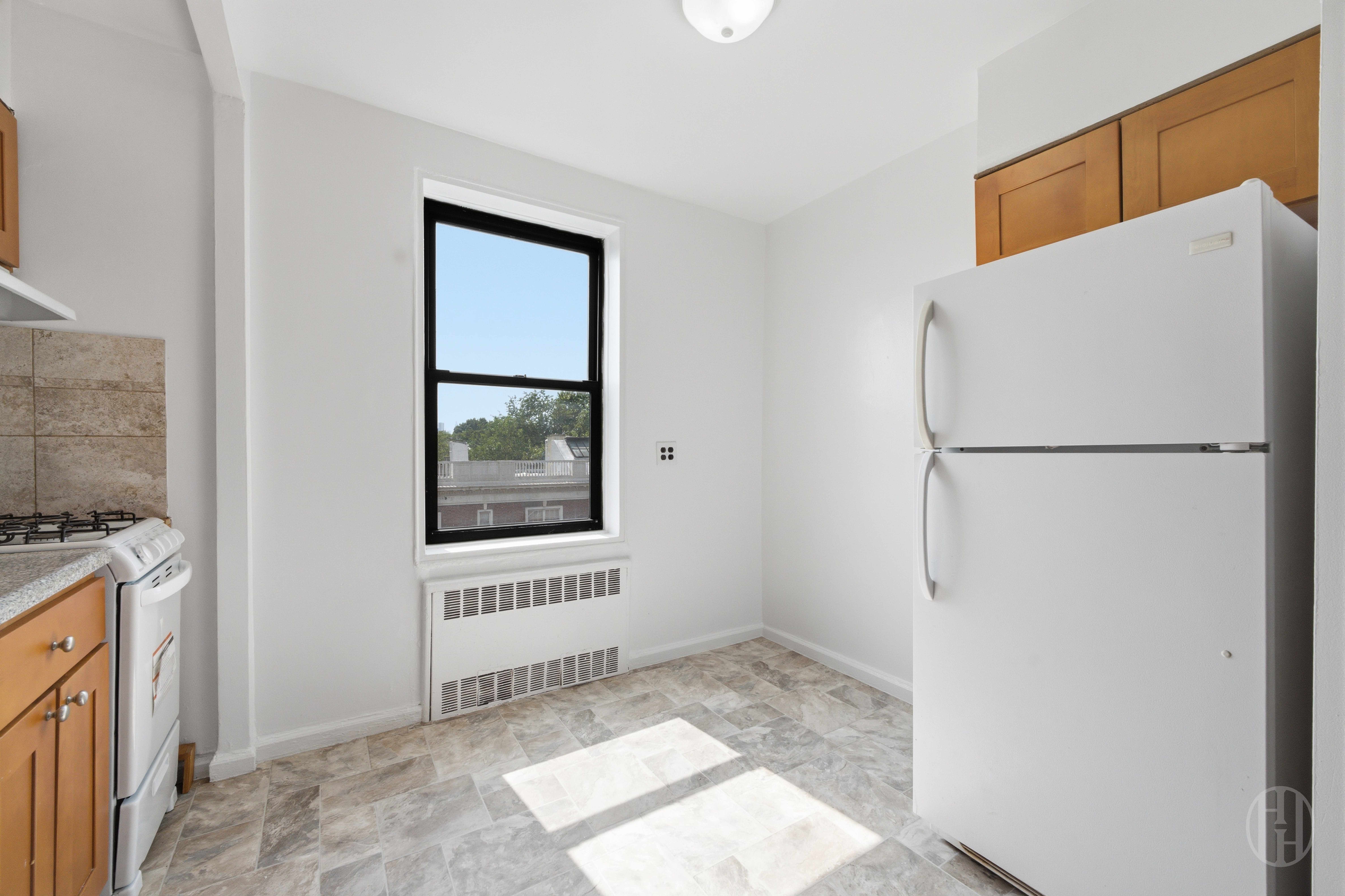 37-27 86th Street 6N Jackson Heights Queens NY 11372