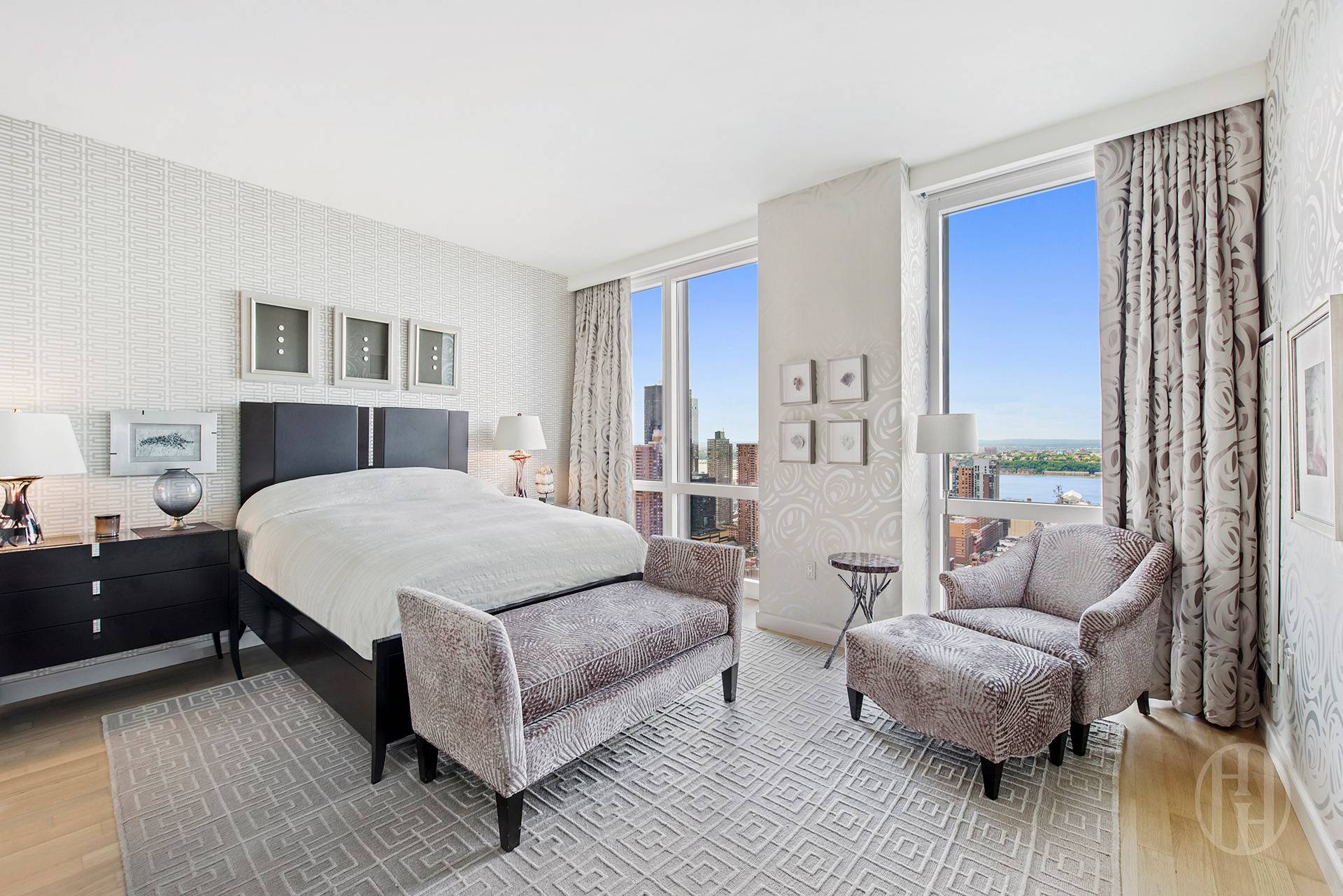 247 West 46th Street 3801 Midtown West New York NY 10036