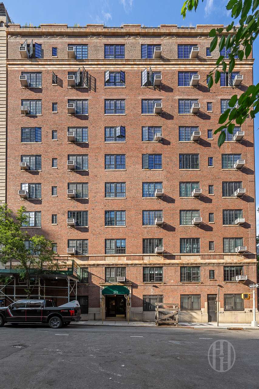 211 East 35th Street 8E Murray Hill New York NY 10016