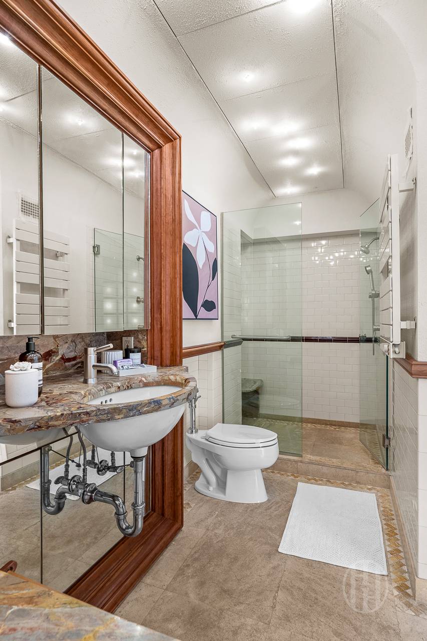 55 East End Avenue 16M Upper East Side New York NY 10028